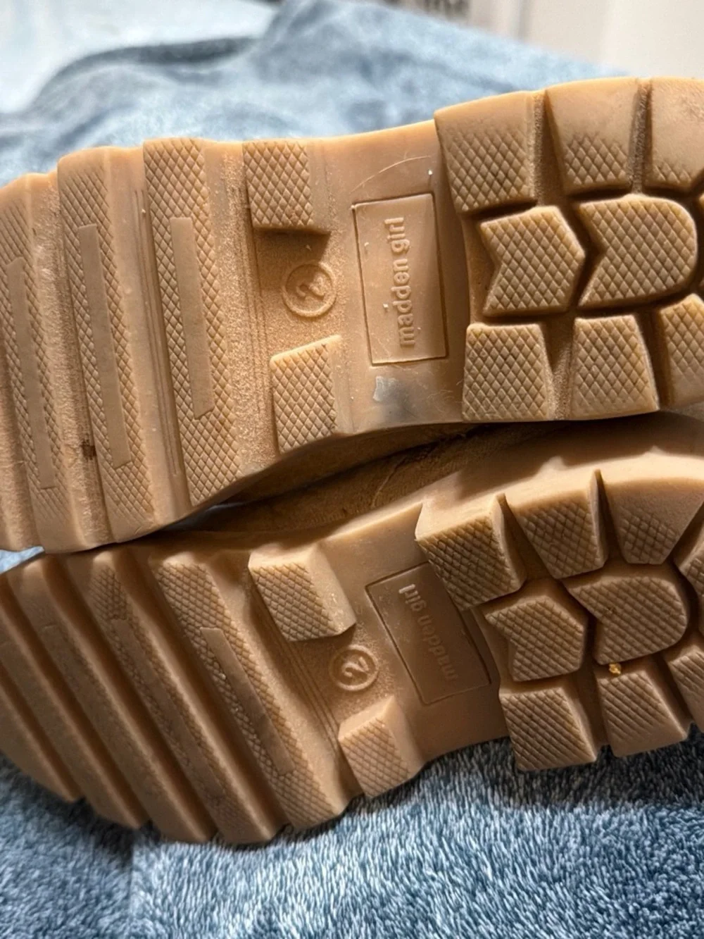 Girls size 2Y Suede  Ankle Boots in Tan